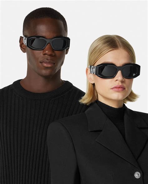 Sales & Discounts Versace Sunglasses .